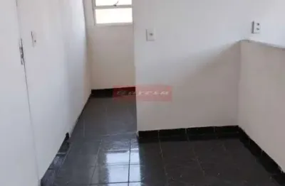 Sobre loja para locação residencial em sto amaro, ao lado do terminal, com 1 quarto e banheiro
