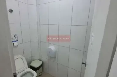 Sala comercial em sto amaro, próximo o lg 13 de maio, com 64m², com 1 cozinha, 1 banheiro