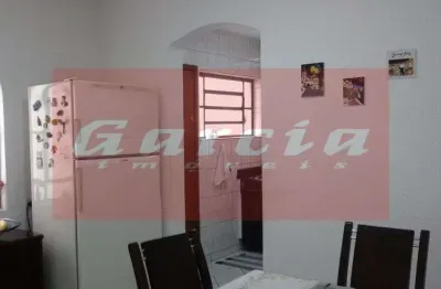 Sobrado 2 dormitórios amplos com armários embutidos e excelente localização