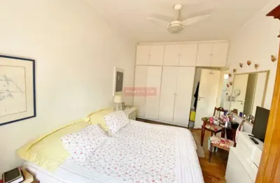 Confortável casa  alto da boa vista,  141 m de área total, 3 dorm, 2 banh, 1 sala, 2 vagas.