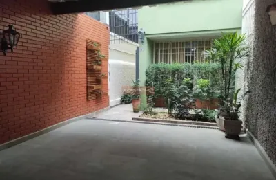 Agradável casa campo belo, 260 m de terreno, 4 dorm, 3 banh, 2 salas, 3 vagas.