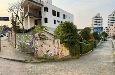 Terreno à venda no bairro trindade - florianópolis/sc