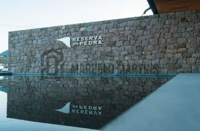 Terreno em Frente ao Clube no Condomínio Reserva da Pedra – Pedra Branca – Palhoça