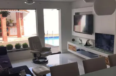 Casa com 3 quartos à venda na Rua Giovani Pattoli, Jardim Avelino, São Paulo