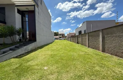 Terreno em condomínio fechado à venda na Rua Vereador Ângelo Burbello, 2757, Umbará, Curitiba por R$ 365.000