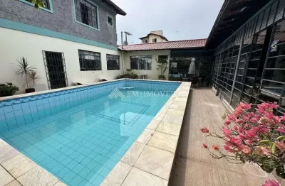 Casa com 6 quartos à venda na Rua Waldemiro José Carlson, 320, Canasvieiras, Florianópolis por R$ 2.999.000