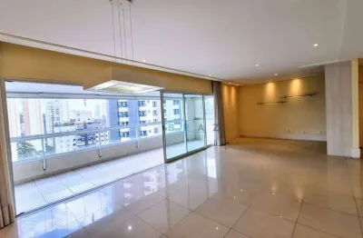 Apartamento à venda com 211m2, 4 quartos e 3 vagas na Vila Andrade