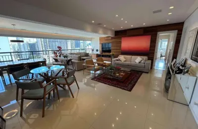 Apartamento de Alto Padrão no Coração do Brooklin – 213m², 4 Suítes, Vista Privilegiada e Reforma Moderna