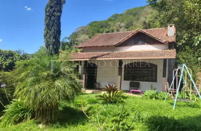Casa com 4 quartos à venda no Albuquerque, Teresópolis  por R$ 520.000