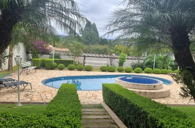 Casa à Venda no Condomínio Estância dos Lagos em Atibaia – 3 Dormitórios