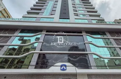 Apartamento 3 Suítes com 02 Vagas de Garagens em Meia Praia Itapema-SC.