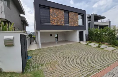 Casa em condomínio fechado com 3 quartos para alugar na Cidade Tamboré, Santana de Parnaíba 