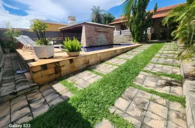 Casa para venda, possui 290 m², com 04 quartos, 01 suite, bairro Lago Azul - 3ª Seção - Ibirité - MG