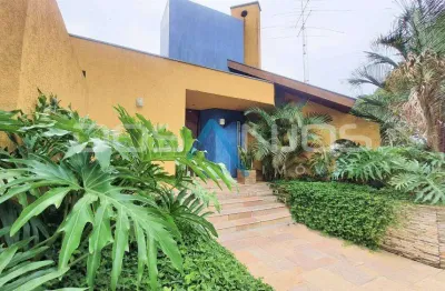 Casa com 5 quartos à venda na Próximo A Rua Capitão Leonidas Marques, Uberaba, Curitiba