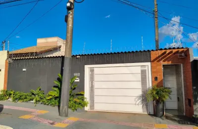 Casa com Piscina e Área Gourmet no Bairro São Francisco – Conforto e Lazer para sua Família