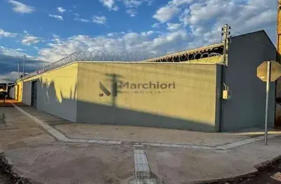 Casa para Venda em Goianira, Parque Solimões, 3 dormitórios, 1 suíte, 2 banheiros, 2 vagas