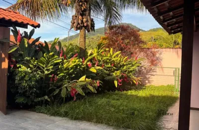 Linda casa linear ,pronta para morar, em condomínio em Guapimirim.