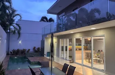 Casa em condomínio fechado com 3 quartos à venda no Ribeirão do Lipa, Cuiabá 