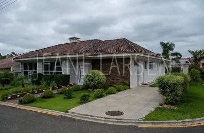 Casa em condomínio fechado com 3 quartos à venda na Rua Antônio Escorsin, 2858, São Braz, Curitiba