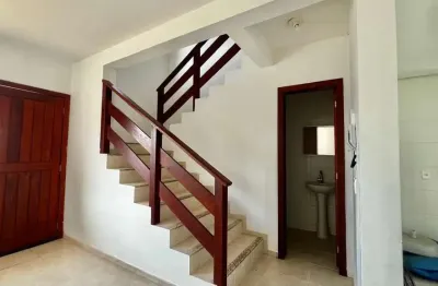 Casa em condomínio fechado com 3 quartos à venda na rua dos canários, 150, pedra branca, palhoça por r$ 530.000