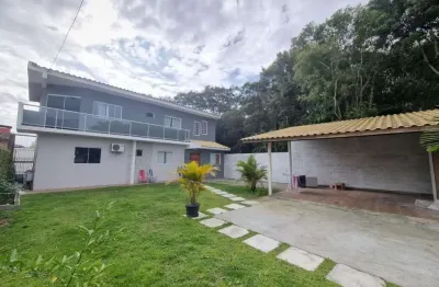 Casa com 3 quartos à venda na Travessa Nazareno de Oliveira Alves, 59, Forquilhas, São José por R$ 890.000