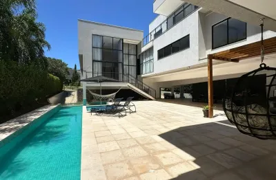 Residência de luxo em Condomínio Aldeia do Vale - 780m² , terreno 1.250m²