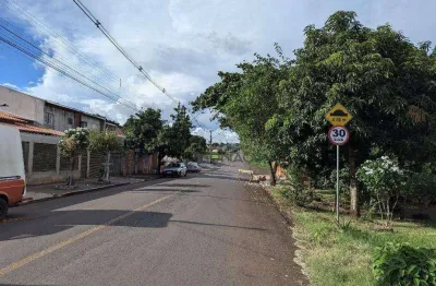 Terreno à venda na Rua Carmem Ruiz, 105, Residencial Quadra Norte, Londrina por R$ 143.000