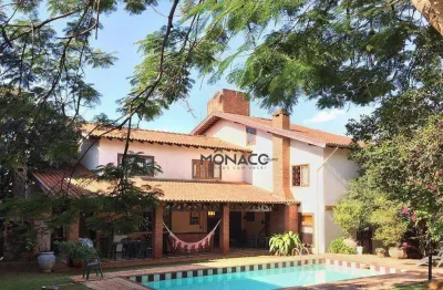 Sobrado com 3 dormitórios à venda, 385 m² por R$ 1.480.000,00 - Champagnat - Londrina/PR
