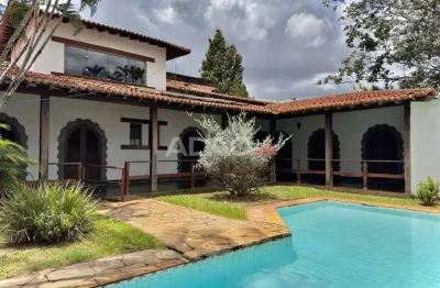 Oportunidade St. Jaó, em frente Praça Santa Cruz - Casa térrea em terreno de 1.346.10m²