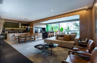 Apartamento de 4 quartos com 188m2 no Setor Bueno Casa Brasileira