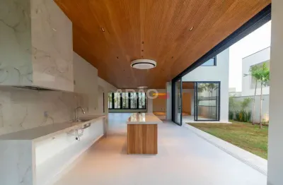 Casa em condomínio fechado com 4 quartos à venda na Rua Morrinhos, Residencial Alphaville Flamboyant, Goiânia