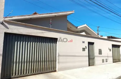 Casa com 3 quartos à venda na Rua 611, Lt. 08, Setor São José, Goiânia