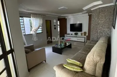 Casa com 3 quartos à venda na Rua V 10, 98, Vila Rezende, Goiânia