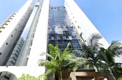 Conj. comercial - 223m², 1 sala, 4 banheiros e 5 vagas.