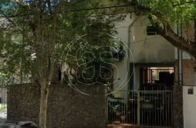 Sobrado no campo belo - 90m², 3 dormitórios, 2 banheiros e 3 vagas de garagem.