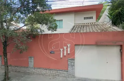 Sobrado à venda no brooklin, 404m² de área útil e 500m² de terreno.