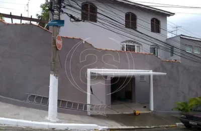 Sobrado no campo belo - 169m², 3 dorm, 3 banh e 2 vagas.