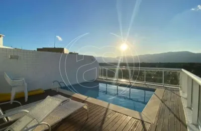 Cobertura á venda com 220m² em riviera de são lourenço!!