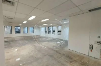 Oportunidade única em pinheiros: sala comercial de 120m² com 4 banheiros e 2 vagas!