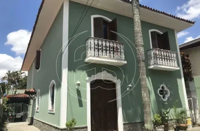 Casa em rua fechada para locação na granja julieta com segurança 24 horas.
