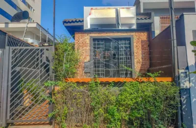 Casa comercial com 2 salas para alugar na Alameda dos Guaramomis, 135, Moema, São Paulo