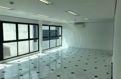 Oportunidade única em santo amaro: sala comercial de 60m² com acessibilidade e conforto!