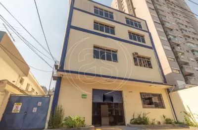 Prédio comercial com 1.094m² de área útil para venda e locação