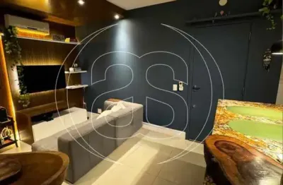 APARTAMENTO À VENDA EM MOEMA COM 35m², 1 QUARTO, VARANDA E 1 VAGA DE GARAGEM