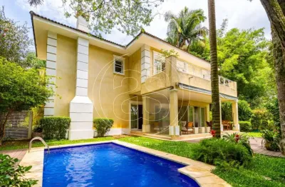 Casa de condomínio com 4 suítes próximo ao colégio waldorf no alto da boa vista