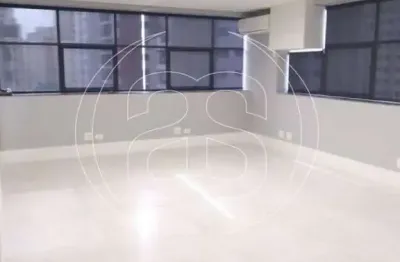 Excelente oportunidade de sala comercial em moema !