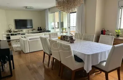 Apartamento para venda com suíte e garagem em moema