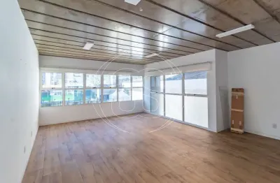 Sala comercial com 1 sala para alugar na Rua Juquis, 273, Moema, São Paulo