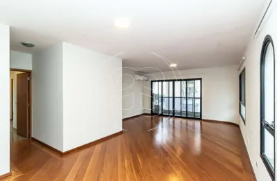 Conforto, estilo e localização? temos! more no coração de moema, 160m² e 3 suítes;