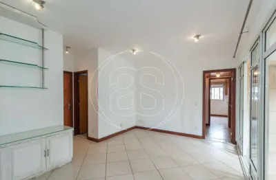 Apartamento com 3 quartos para alugar na Avenida Ibijaú, 45, Moema, São Paulo